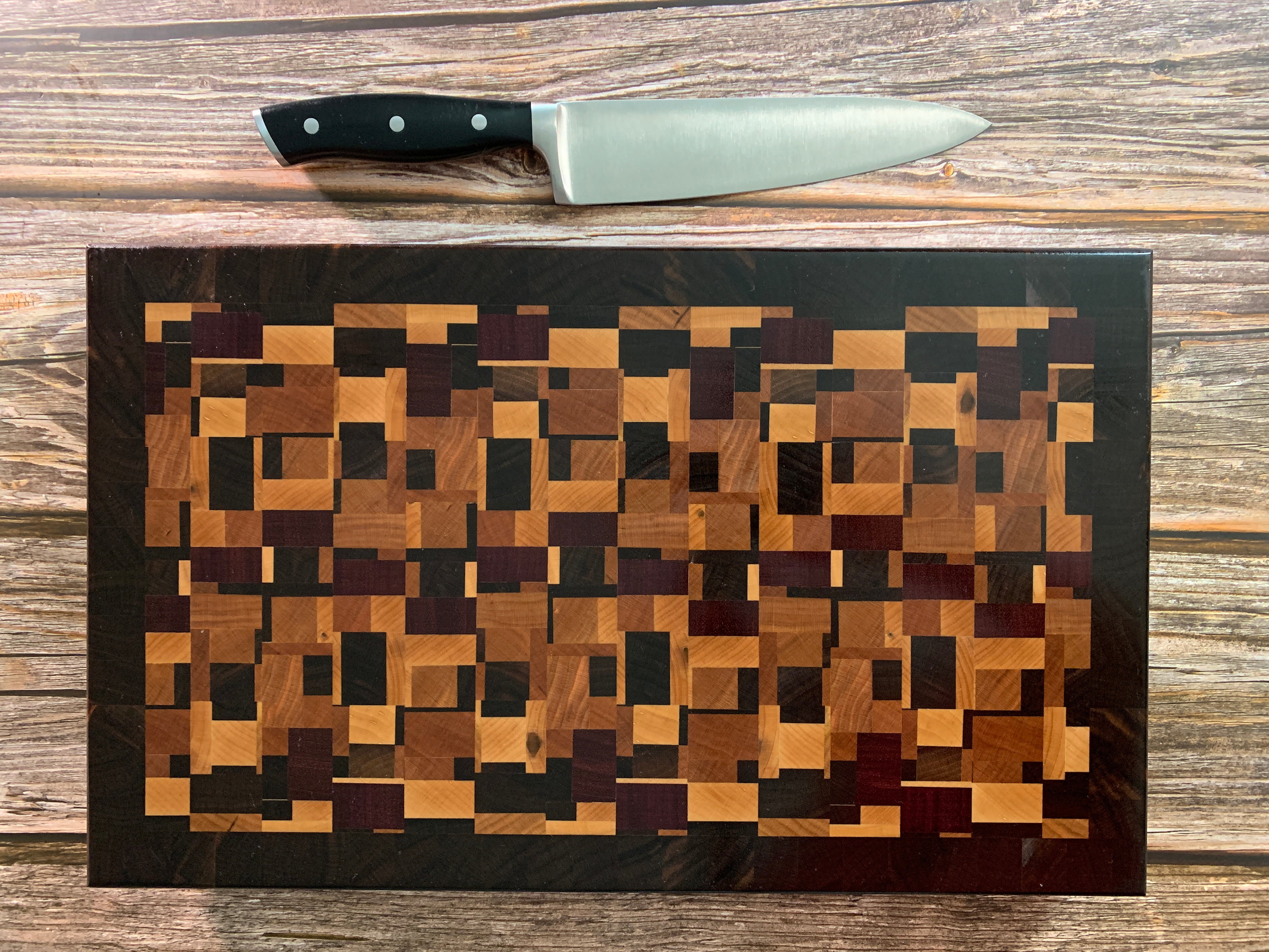 Fan Pattern End-Grain Cutting Board