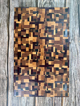 Load image into Gallery viewer, End Grain Cutting Board