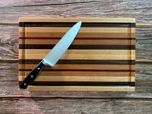 Load image into Gallery viewer, Personalized Juice Groove Cutting Board (handle in the middle)