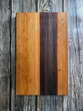 Load image into Gallery viewer, Personalized Cutting Board STYLE 4