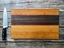 Load image into Gallery viewer, Personalized Cutting Board STYLE 4